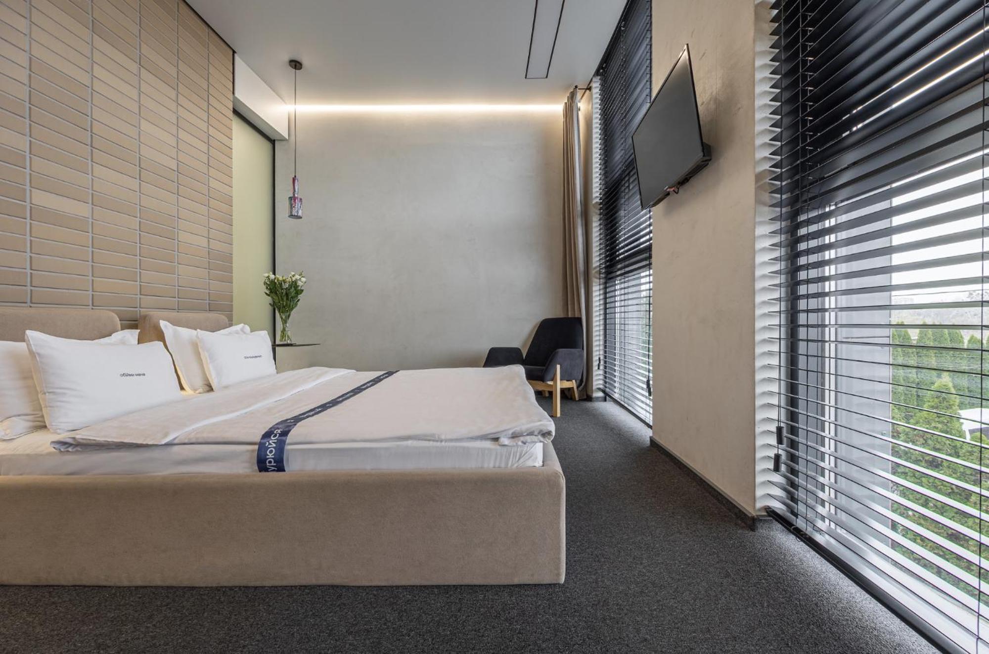 Ribas Rooms Lutsk Ngoại thất bức ảnh